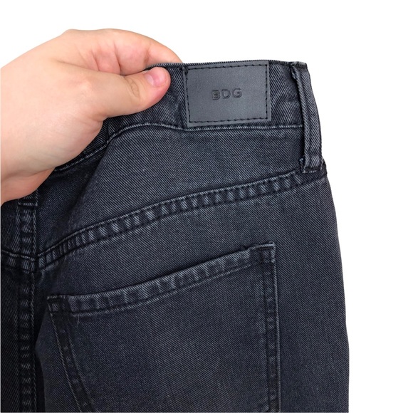 UO BDG Boyfriend Slim Fit Cropped Rolled Hem High Rise Denim Mom Jeans Black 26 - Picture 6 of 10